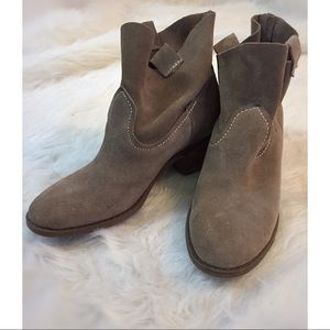 Boots Brown LEATHER Ankle by CARLOS Size 7.5 🌸🌼